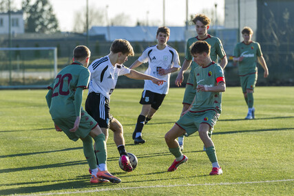 Juniorzy piszą historię Dębu