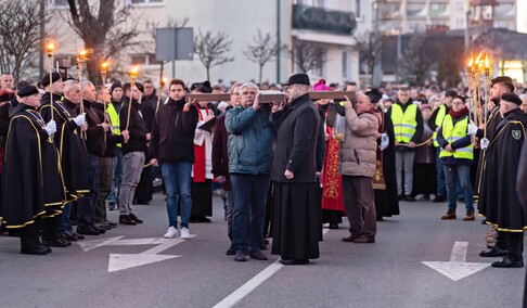 Wierni przeszli przez miasto