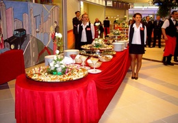 Na uroczystym otwarciu nie brakowało dobrego jedzenia