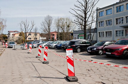 Przebudowują parking przy Bema