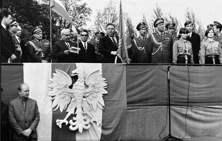 W pierwszomajowym pochodzie (w obiektywie Henryka Myślińskiego)