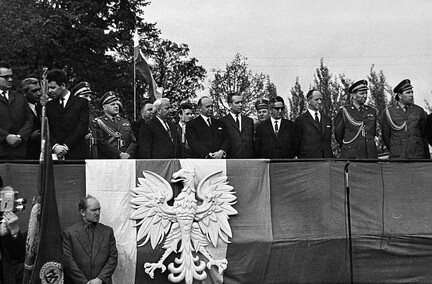 W pierwszomajowym pochodzie (w obiektywie Henryka Myślińskiego)