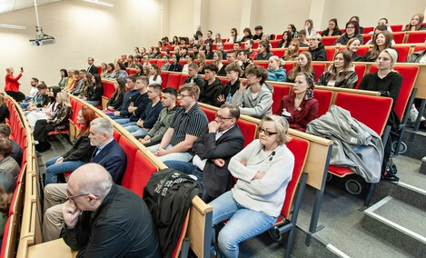 Młodzież debatowała z prezydentem o tym, czy warto zostać w Elblągu