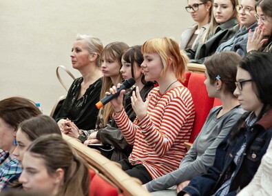 Młodzież debatowała z prezydentem o tym, czy warto zostać w Elblągu
