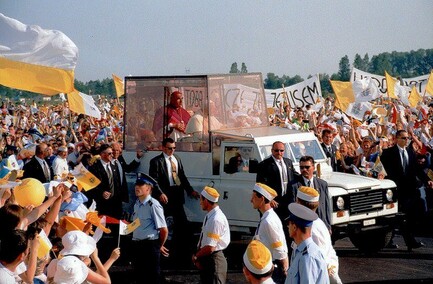 Papież na lotnisku (w obiektywie Henryka Myślińskiego)