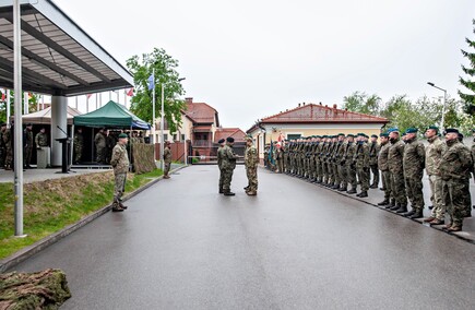 Wielonarodowa dywizja z nowym dowódcą