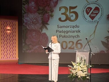 „Zawód pielęgniarki i położnej przeszedł długą drogę przeobrażeń”
