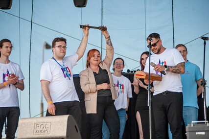 Studenci z kluczami do miasta
