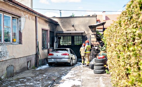 Pożar w warsztacie samochodowym