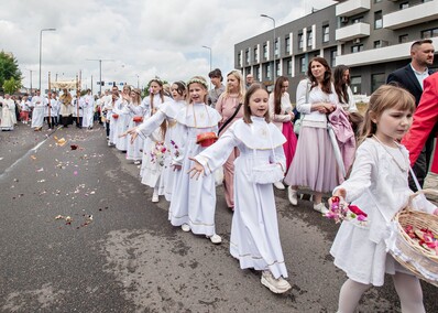 Boże Ciało.10 procesji przez miasto