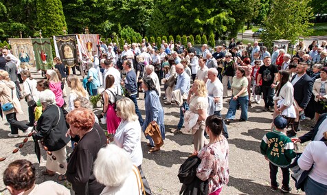Dziś Boże Ciało.10 procesji przez miasto