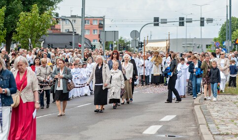 Boże Ciało.10 procesji przez miasto