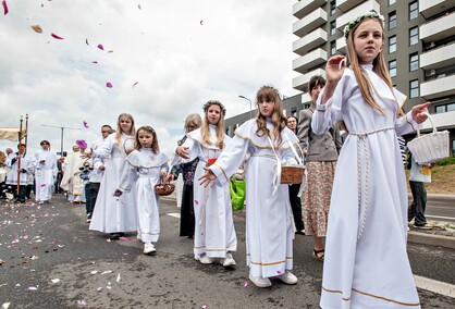 Boże Ciało.10 procesji przez miasto