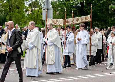 Boże Ciało.10 procesji przez miasto