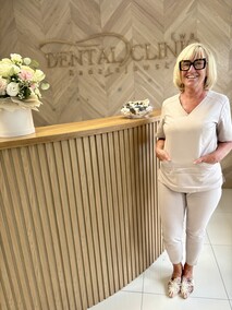 Historia pisana uśmiechem - 40 lat troski o zdrowy uśmiech. Dental Clinic Ewa Radziejewska 1986-2026