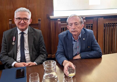 Prezydent z wotum zaufania  i absolutorium