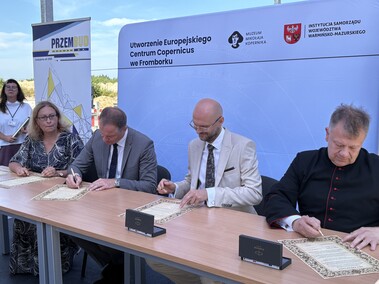 Od kamienia węgielnego do Centrum Copernicus