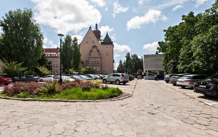 Planują przebudować parking przy urzędzie