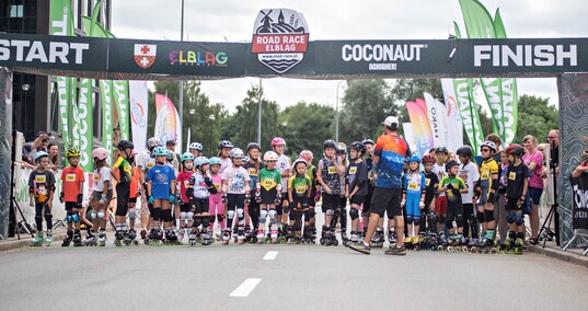 Ścigali się na szosie i rolkach. Road Race w Elblągu