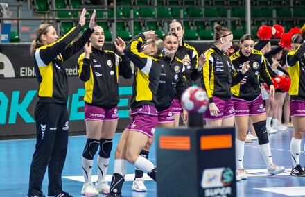 Pszczoły mocno użądliły Start