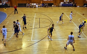 W memoriałowym pojedynku Lotos wygrał z Truso (koszykówka)