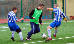 Niegościnni gospodarze (piłka nożna)