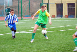 Niegościnni gospodarze (piłka nożna)