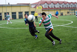 Niegościnni gospodarze (piłka nożna)