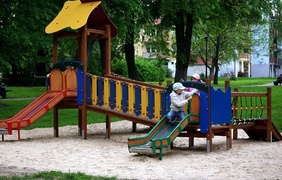 Nowe place zabaw dla najmłodszych