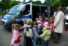 Czym jeżdżą żołnierze, policjanci i strażacy?