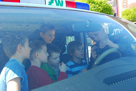 Czym jeżdżą żołnierze, policjanci i strażacy?