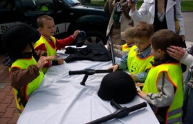 Czym jeżdżą żołnierze, policjanci i strażacy?