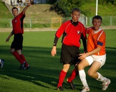 Pierwsza porażka w sezonie (piłka nożna)