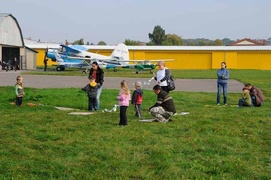 Niebo usiane latawcami