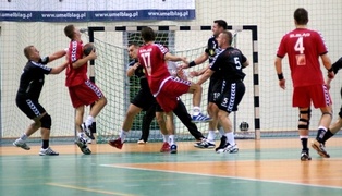 Zwycięstwo na początek (piłka ręczna)