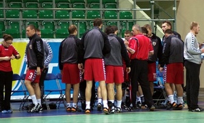 Zwycięstwo na początek (piłka ręczna)