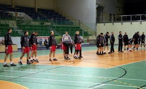 Zwycięstwo na początek (piłka ręczna)