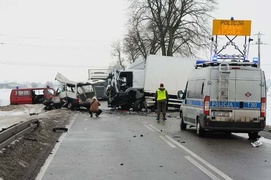 Śmiertelny wypadek w Szopach. Droga nr 22 zablokowana