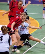 Słaba obrona (piłka ręczna)