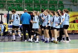 Słaba obrona (piłka ręczna)