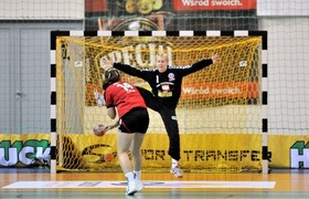 Start przegrał z Piotrcovią (piłka ręczna)