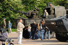 Świętowanie z żołnierzami