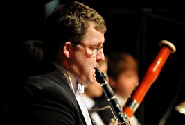 Z ekranu na scenę Z ekranu na scenę