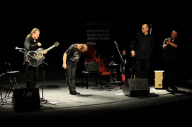 Piekarczyk akustycznie