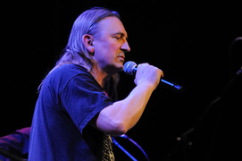 Piekarczyk akustycznie