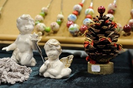 W poszukiwaniu prezentów i gwiazdkowych ozdób