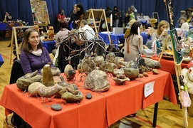 W poszukiwaniu prezentów i gwiazdkowych ozdób