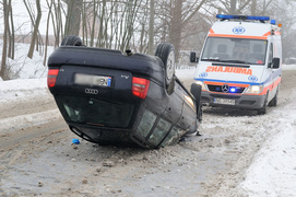 Piastowo: dachowanie audi Piastowo: dachowanie audi