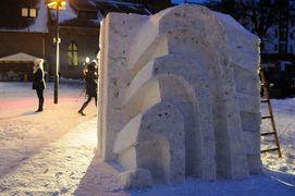 Śniegowe rzeźby w Galerii El