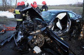 Czołowe zderzenie. Cztery osoby ranne